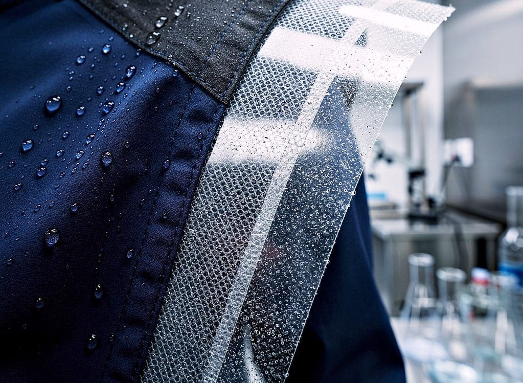 Vous portez peut être du plastique fluoré sans le savoir la vérité derrière le Gore Tex et les vêtements synthétiques