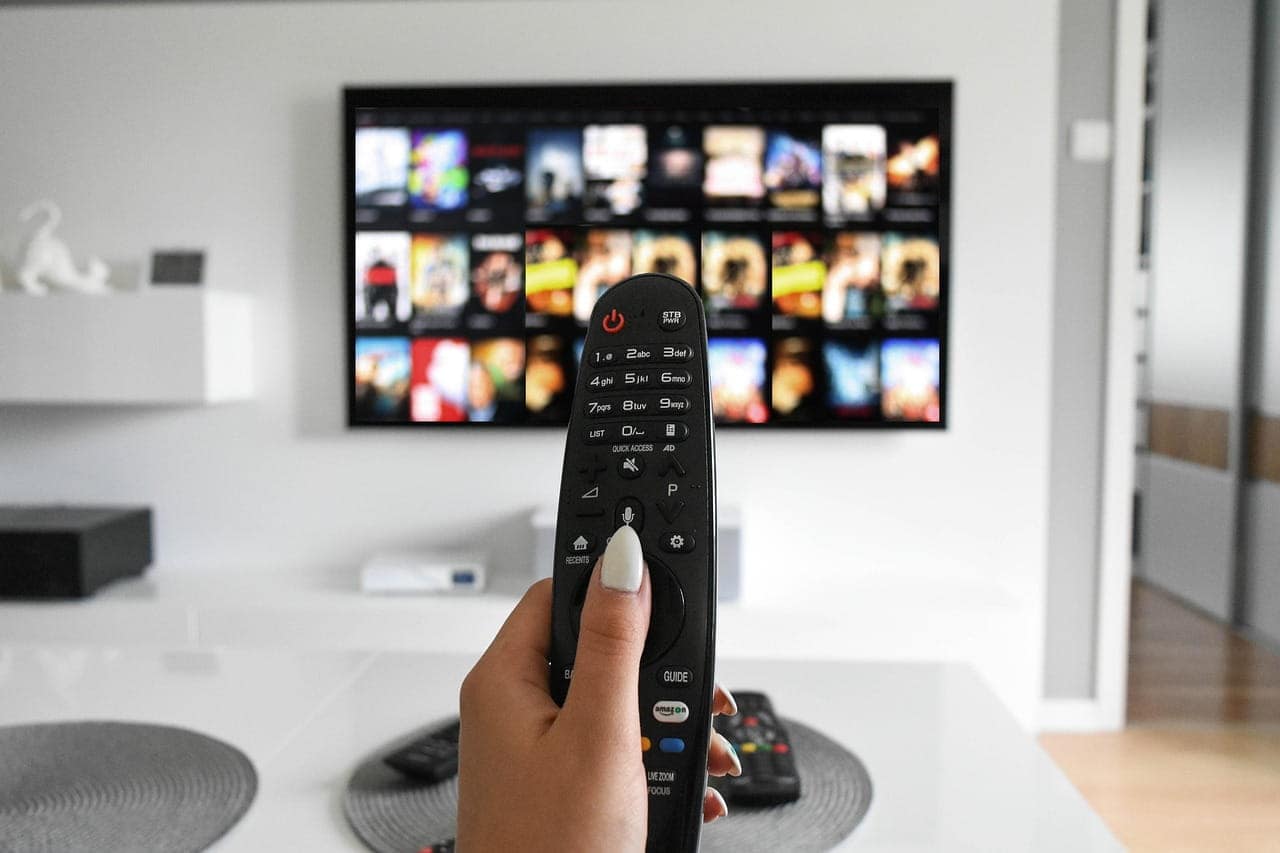 Box IPTV et téléviseurs connectés: comment votre salon est devenu un poste d’espionnage numérique
