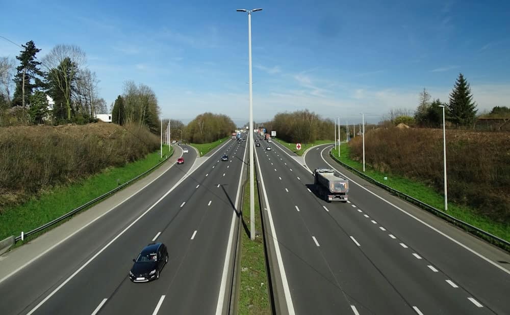 Privatisation des Autoroutes : Comment les Géants du BTP S’enrichissent sur le Dos des Français