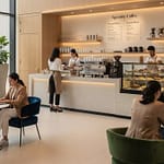 Le grand scam des coffee shops: le café n’est plus le produit, c’est le prétexte Le grand scam des coffee shops le café n’est plus le produit, c’est le prétexte